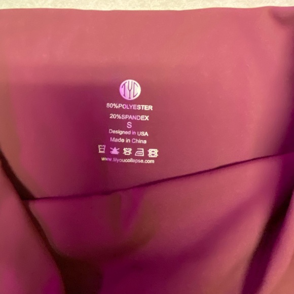 Mauve booty scrunch shorts. - Picture 3 of 4